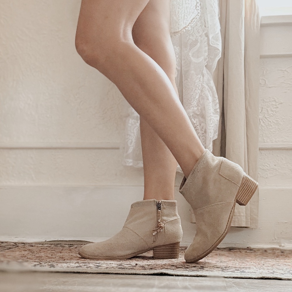 TOM’S nude suede side zip booties